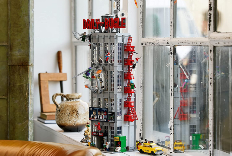 LEGO Daily Bugle Review and Guide Brick Set Go