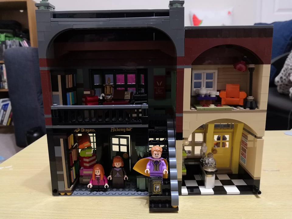 Ultimate LEGO Diagon Alley Review and Guide (75978) Brick Set Go