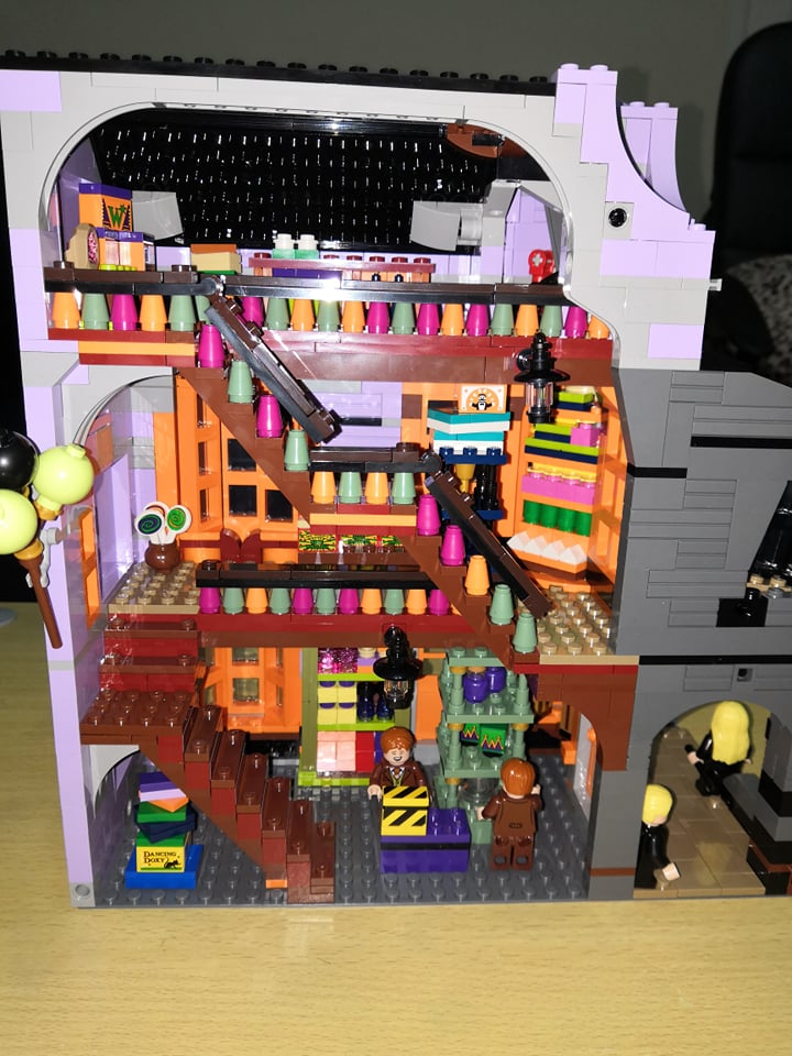 Ultimate LEGO Diagon Alley Review and Guide (75978) Brick Set Go