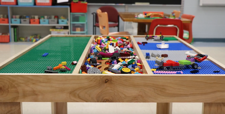 DIY LEGO Play Table 