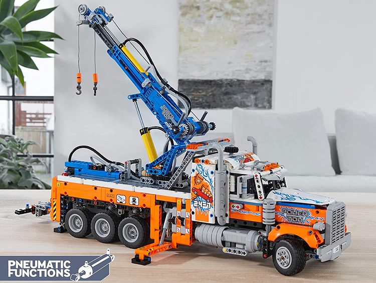 Heavy-Duty Tow Truck 42128