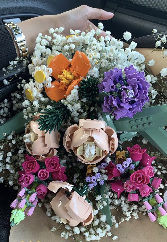 Flower Bouquet Arranged with Real Flowers