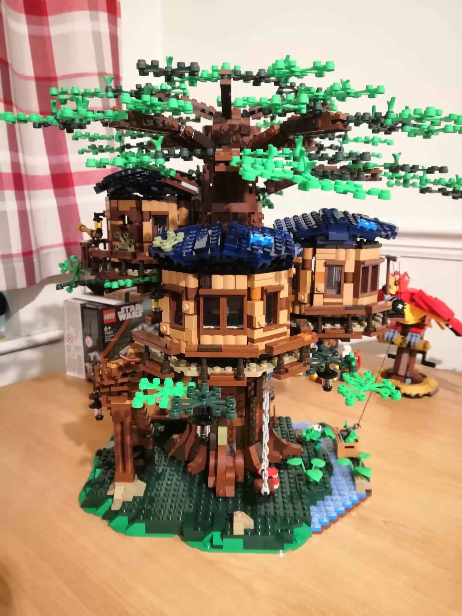 lego treehouse review displayability