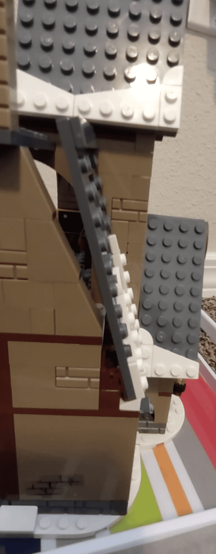 LEGO Harry Potter Hogsmeade Review